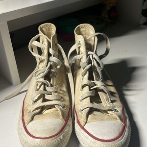 White Converse Size 5.5